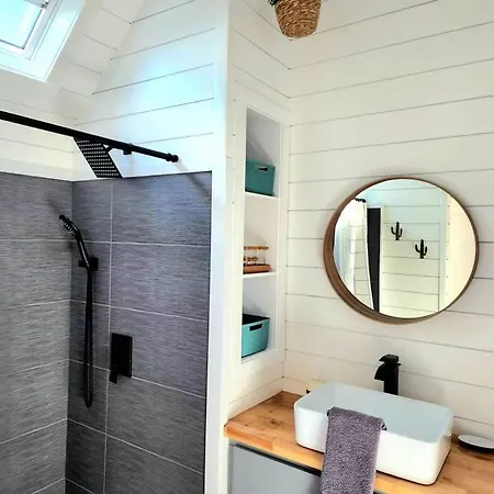 Romantic Tiny Home With Private Deck Apple Valley Exterior photo