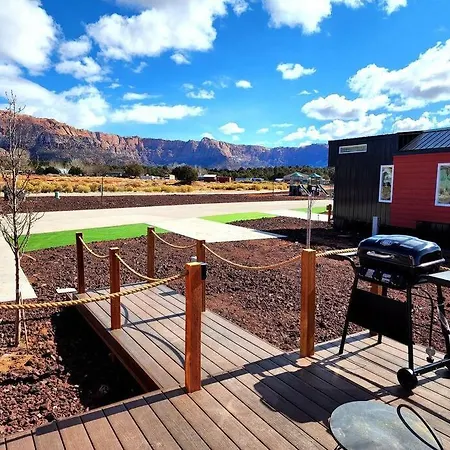 Romantic Tiny Home With Private Deck Apple Valley Exterior photo