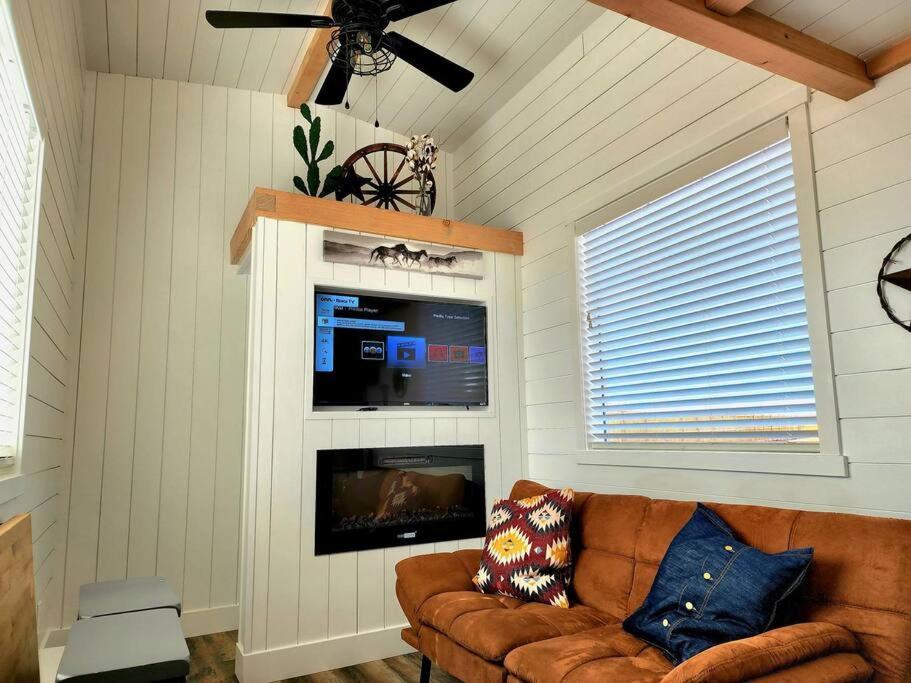 Holiday home Romantic Tiny With Private Deck
